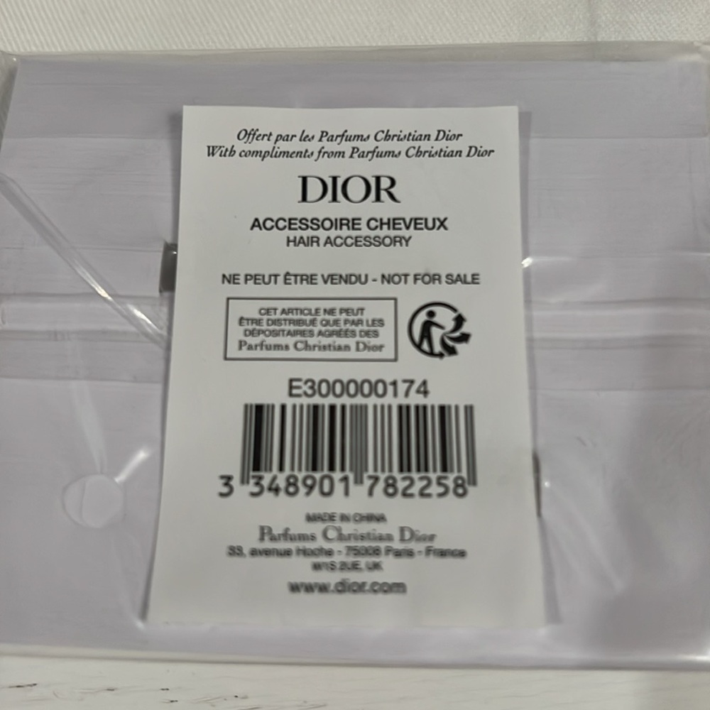 Dior Backstage Pink Logo Hair Clips! Brand New!!🩷🩷 - Picture 5 of 5